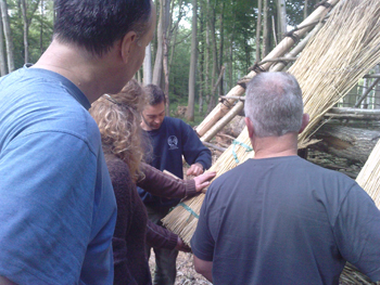 thatching-teaching teaching-volunteers-thatching